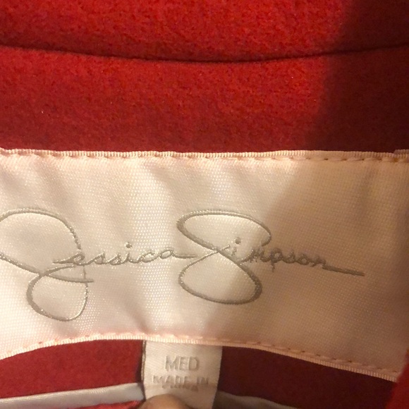 Beautiful Red Coat ! - Picture 3 of 9